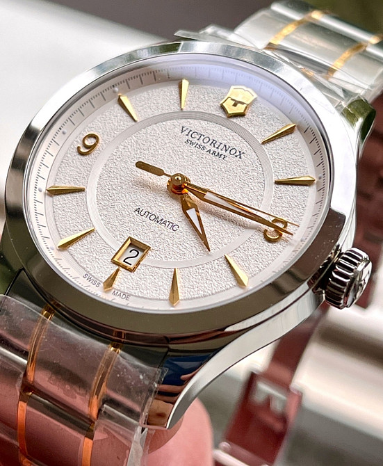 Швейцарський чоловічий годинник Victorinox Alliance automatic 241874 Київ - фото 3