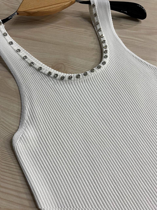 Майка жіноча A-N 3805 в рубчик з камінням на вирізі, білий, one size Київ - фото 5