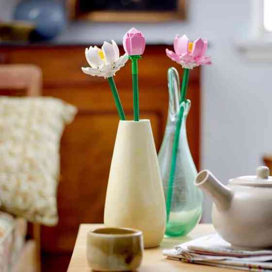 Конструктор LEGO Botanicals Квіти лотоса 220 деталей (40647) Харків