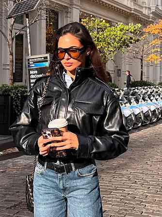 Женское стильная повседневная короткая куртка из эко-кожи премиум качества Черный, 44 Одесса