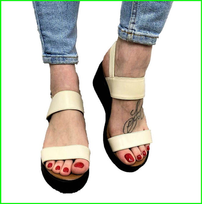 Жіночі Сандалі Шкіряні Босоніжки на Танкетці Платформа Білі Літні (розміри: 37) - 76-6;79-4 Дніпро - фото 4