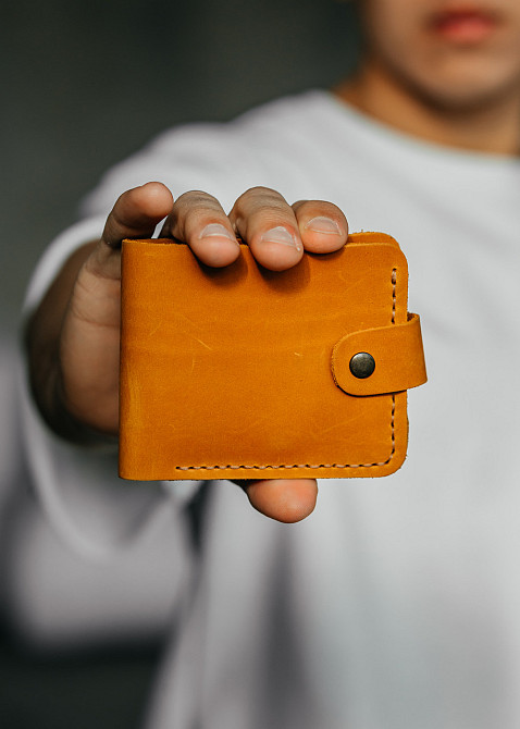 Чоловічий гаманець із натуральної шкіри, місткий гаманець, чоловічий на кнопці гаманець із Crazy HorseMasterSem Київ - фото 1