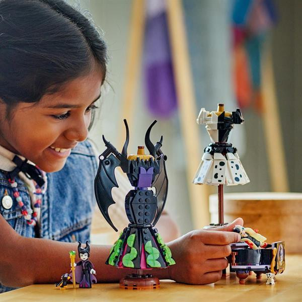 Конструктор LEGO Disney Villains Сукні Малефісенти та Лютелли де Віль 524 деталі (43262) Харків - фото 8