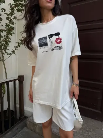 Базова оверсайз футболка з трендовими принтами Одеса