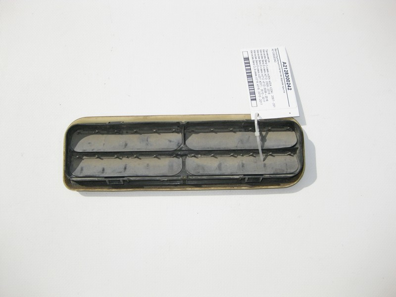 Mercedes-Benz  A2128300242 Вентиляційний клапан на задньому крилі C-Class W204 E-Class W212 C207 CLS C218 Одесса - изображение 3