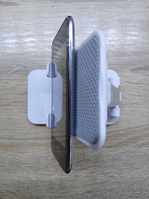Б/У MP3-плеер Apple iPod Touch 3 A1318 64GB, Wi-Fi, оригинал, рабочее состояние Днепр - изображение 5