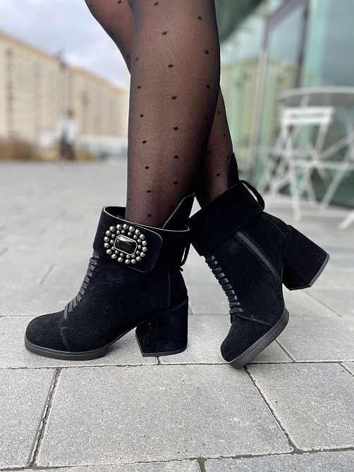 Crisma Черевики жіночі CRISMA чорні замша натуральна каблук 7.5см висота 10см розміри 36-39 (29 Коломыя - изображение 10