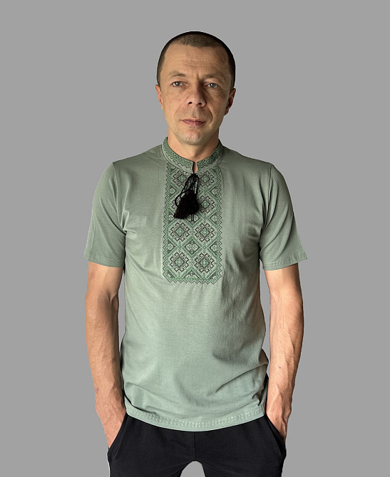 Чоловіча футболка вишиванка оливкова з ніжним зеленим орнаментом XL Київ - фото 1