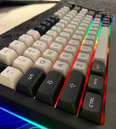 Последняя ! Новая безпроводная Клавиатура: Akko 5075B Plus Dracula Castle Киев