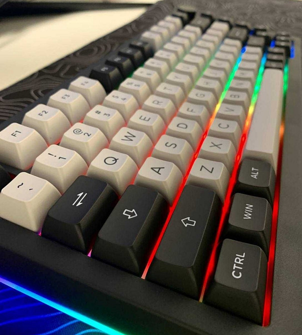 Последняя ! Новая безпроводная Клавиатура: Akko 5075B Plus Dracula Castle Киев - изображение 5