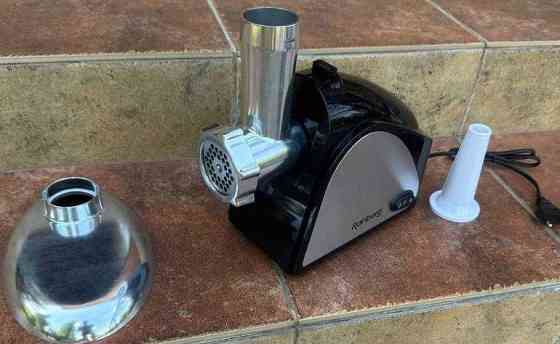 М'ясорубка 3000W з насадкою для ковбас. Київ