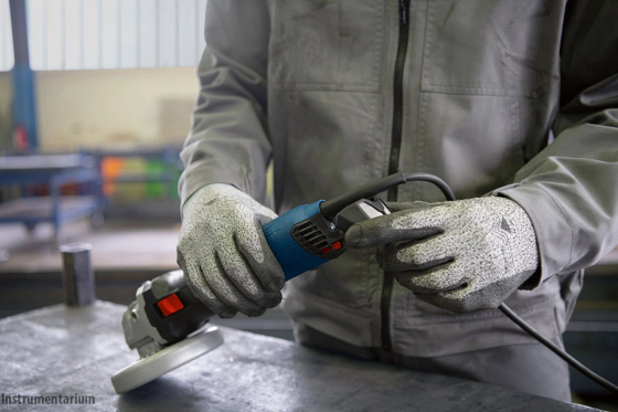 Профессиональная болгарка Bosch GWS 17-125 S: 1700 Вт, диск 125мм, с регулировкой оборотов Киев
