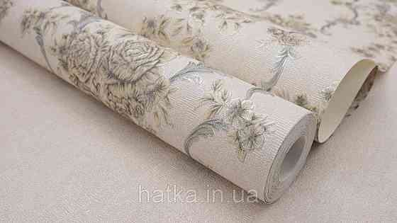 Шпалери метрові вінілові на флізеліні Sintra Classic класика квіти троянди завитки структурні жовті срібло на бежевому 445631 Київ