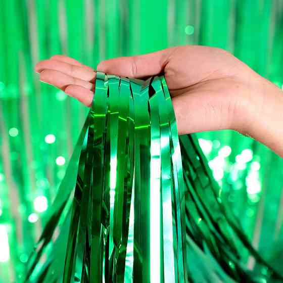 Дождик для фотозоны длинный 4 м на 1 м зеленый Киев