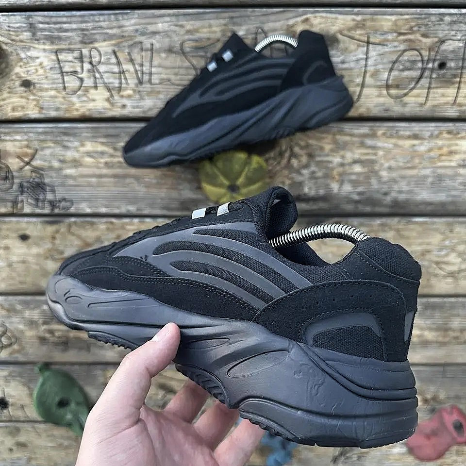 Термо Кросівки Adidas Boost 700 Чорні Чоловічі Адідас Замшеві Єврозима (розміри: 41,42,43,44,45,46) Дніпро - фото 5