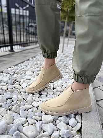 Daragani Черевики жіночі Daragani бежеві натуральна замша высота 9 см размеры 37-39 (4168) Коломыя