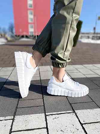 Rosta Кросівки жіночі ROSTA 2005 білі (весна-осінь, шкіра натуральна) (4318) лише 38р. Коломыя