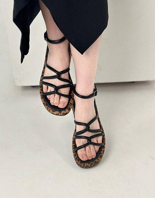 Olli Стильні босоніжки жіночі літні чорні з леопардовою підошвою OLLI Л-4-21113, натуральна шкі Коломыя - изображение 1