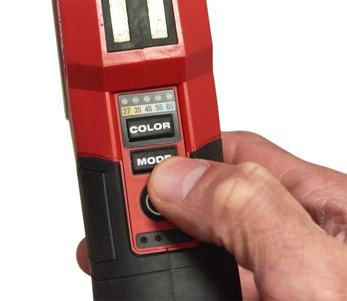 Акумуляторний ліхтар для підбору кольору MILWAUKEE M12 CML-401 Одесса - изображение 6