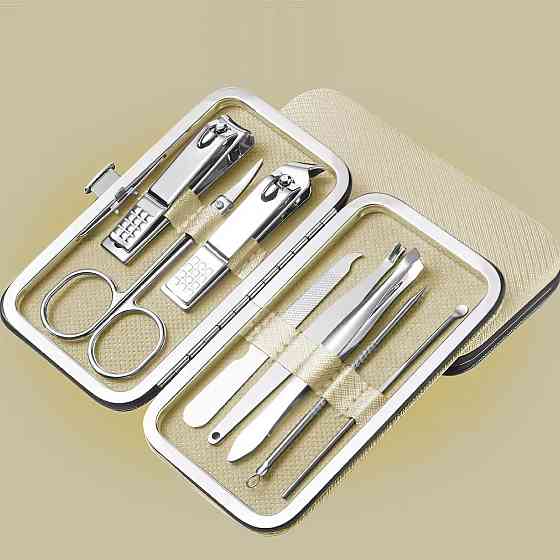 Набор инструментов для маникюра и педикюра в кейсе,пинцет,пилочка,ножницы в наборе 8 шт, цвет бежевый Каменец-Подольский