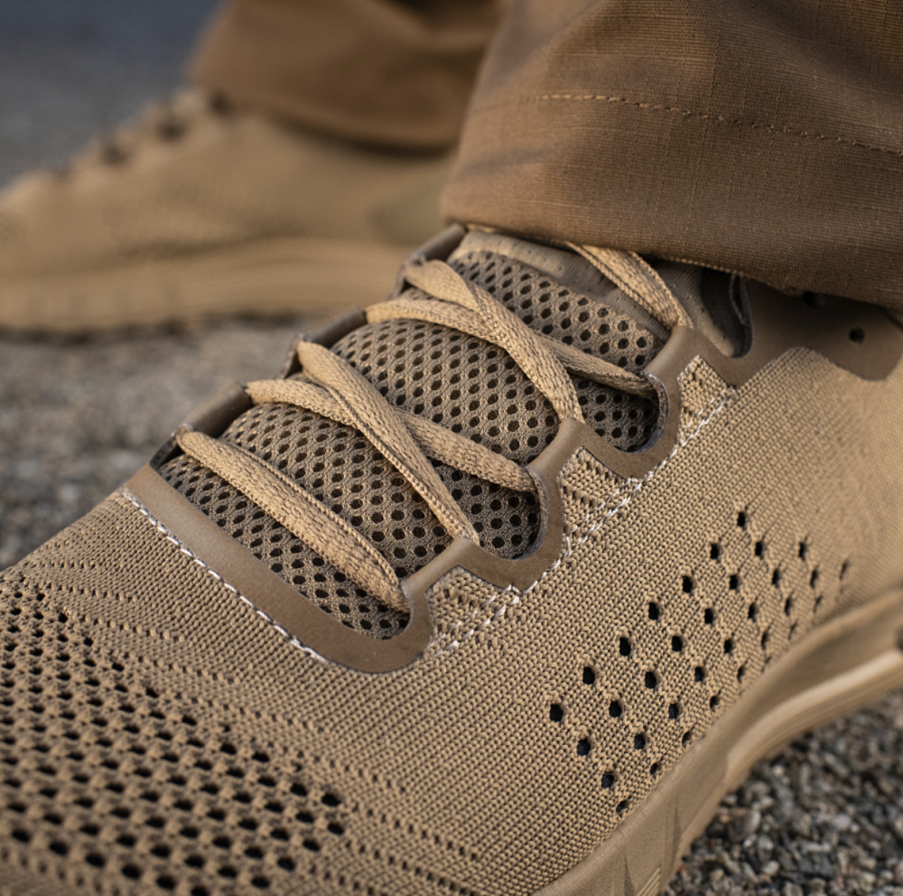 Легкие летние тактические кроссовки M-TAC койотовые – армейские мужские военные кроссовки для ВСУ Львов - изображение 9