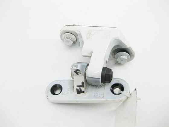 Mercedes-Benz  A2467201137 Верхня петля передніх лівих дверей CLA Shooting Brake X117 CLA C117 GLA X156 A-class W176 B-class W242 B-class W246 Одеса