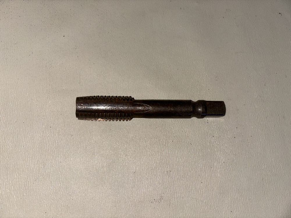 Метчик машинно-ручной М18. СССР. Харьков - изображение 1