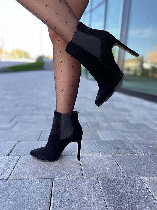 Nivelle Черевики жіночі демісезонні весна-осінь чорні з натуральної замші на підборах р. 36-38 Коломия - фото 4