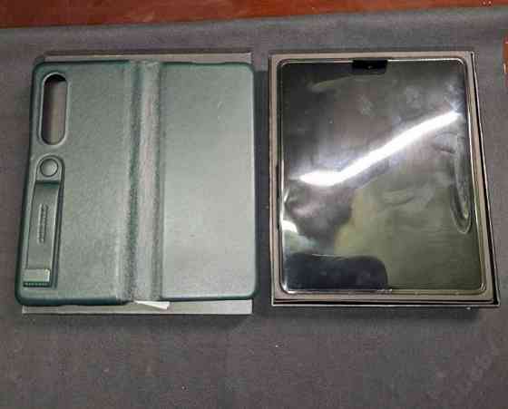 Смартфон : Samsung Galaxy Fold 3. Киев