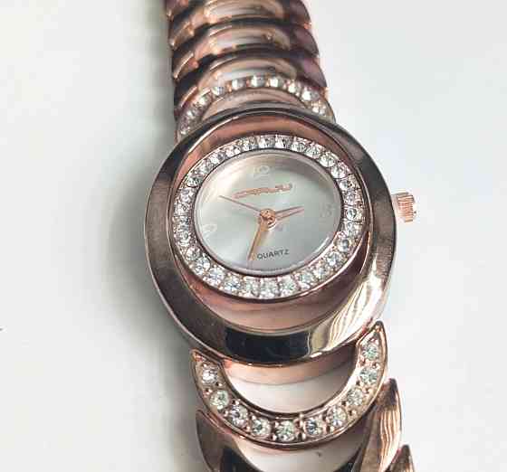 Наручний жіночий годинник CRRJU 2201( товар вживаний) Луцьк