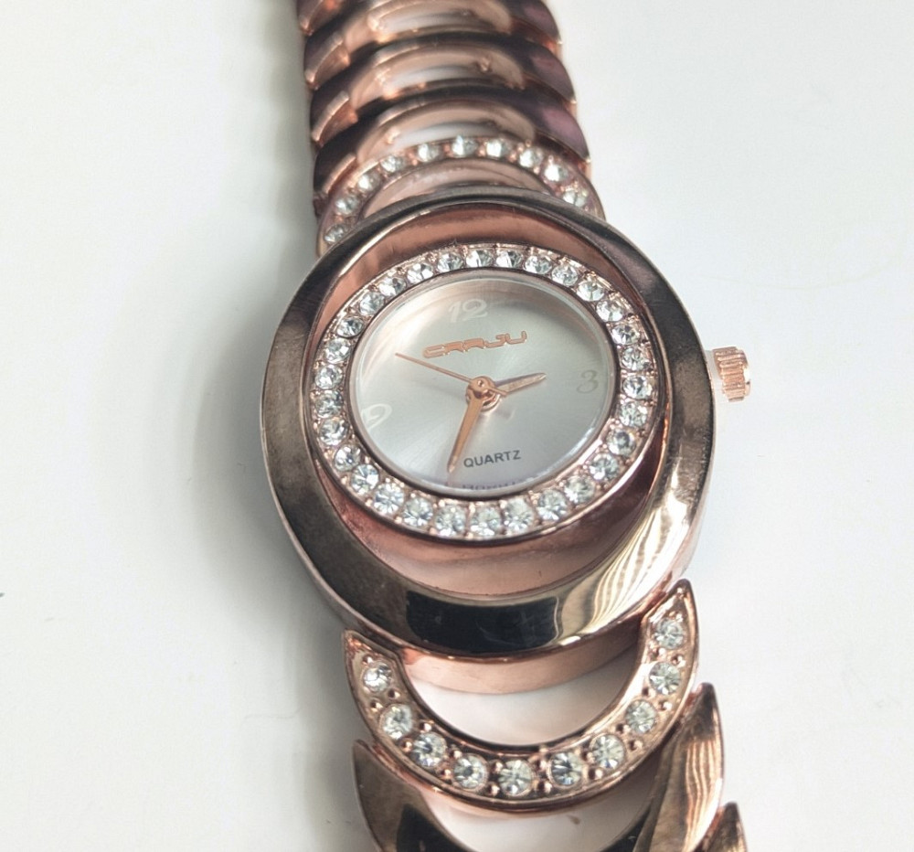 Наручний жіночий годинник CRRJU 2201( товар вживаний) Луцк - изображение 1