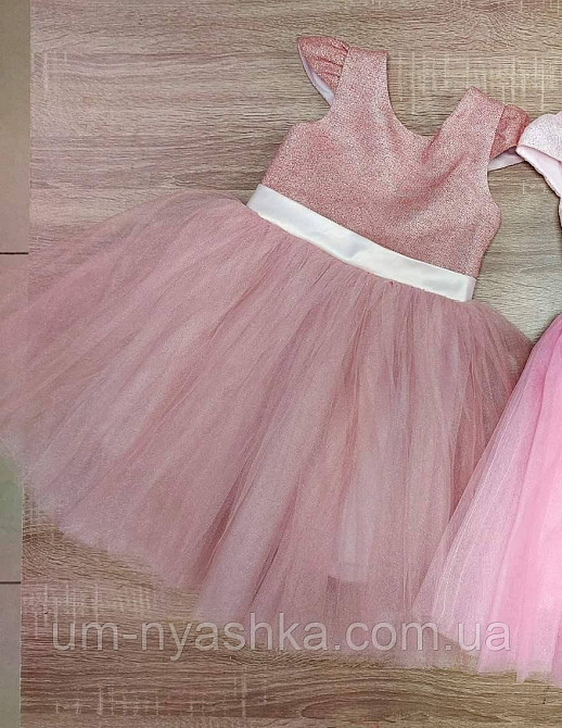 Нарядное розовое платье на девочку на 3-5 лет Кривой Рог - изображение 1