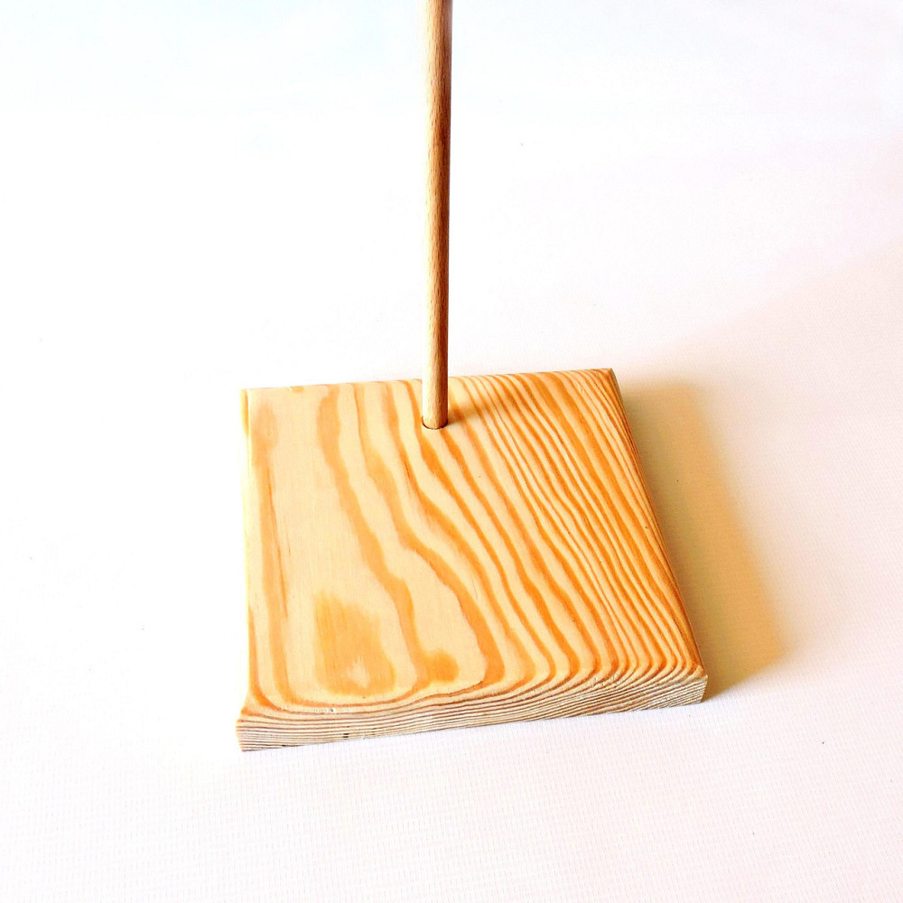 Подставка для кукол 