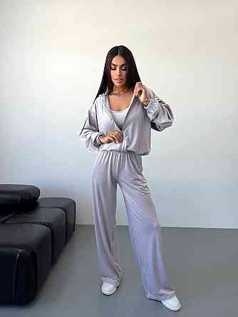 Женский стильный прогулочный костюм тройка: кофта топ и брюки из мягкого велюра Серый, 42/44 Одесса