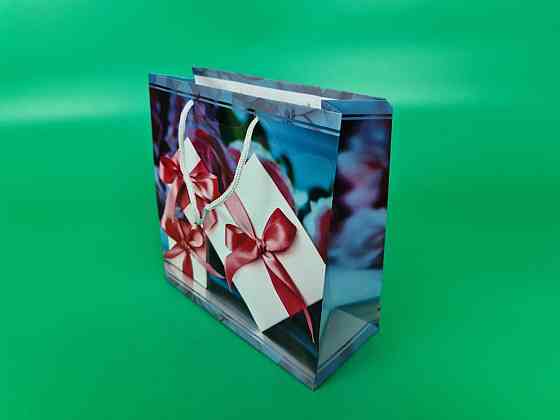 Пакет бумажный подарочный квадратный 23*24*10(артKV-209) (12 шт) Харьков