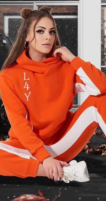 Гарний спортивний костюм Київ - фото 1