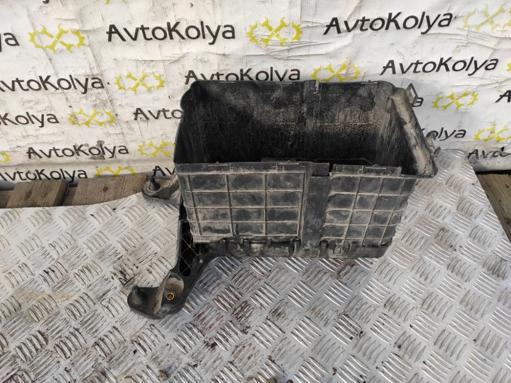 Корпус під акумулятор VW Caddy 2004-2010 Ковель - фото 1