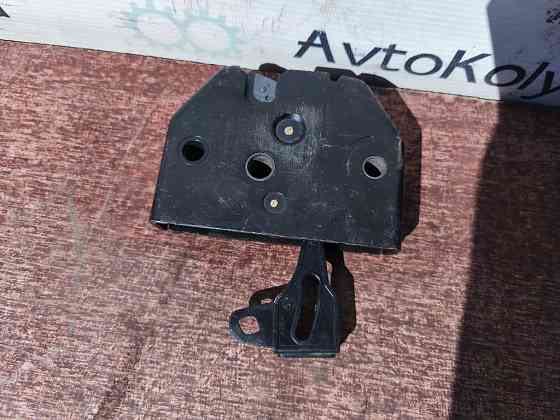Замок сидіння VW T5 2003-2015 (7H0883389) Ковель
