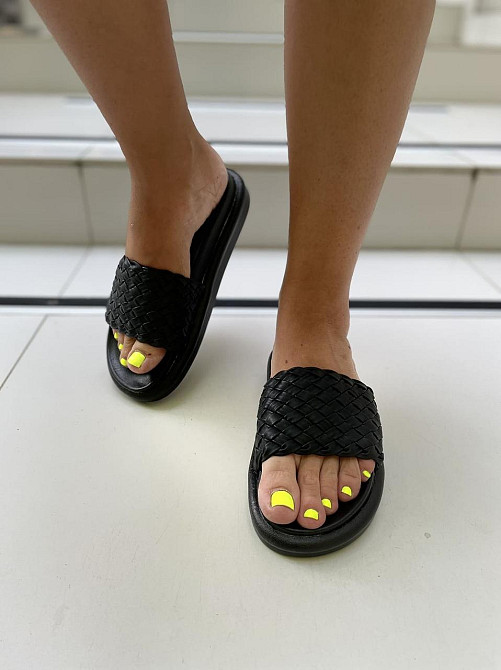 Seben Шльопанці жіночі зі штучної шкіри на плоскій підошві чорні Seben T115-1 р. 36-41 Коломыя - изображение 2