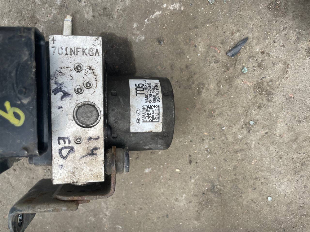 Оригінальний блок ABS для Hyundai Santa Fe 2012-2018 Київ - фото 1