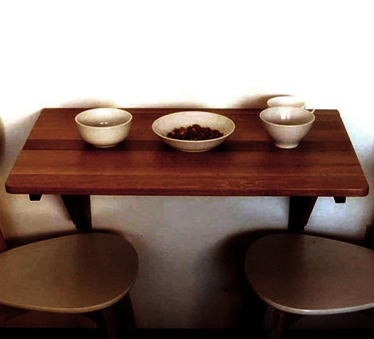 Настенный складной столик 