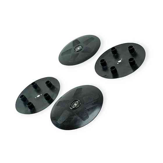 Ковпаки малі ВАЗ 2121 (на 5 болтів) чорні з силіконовою емблемою "човна" (4шт) колісні Мукачево