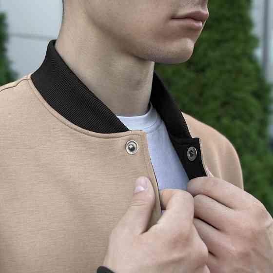 Кремовий чоловічий весно-осінній бомбер на кнопках Pobedov Blast Київ