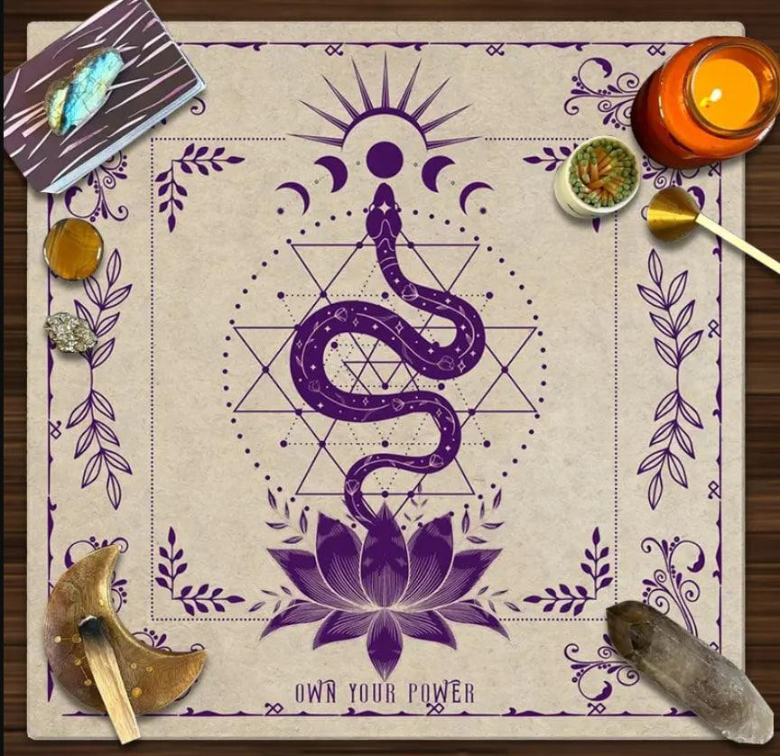 Алтарная скатерть для карт Таро и Рун. Скатерть для гадания 49*49 см. Скатерть для таро со змеей и ф Киев - изображение 3
