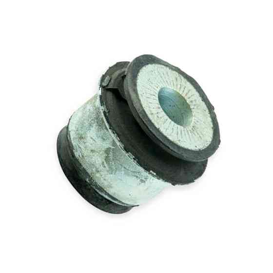 Втулка балки Ауді 80, 90, Passat B2 задня Мукачево