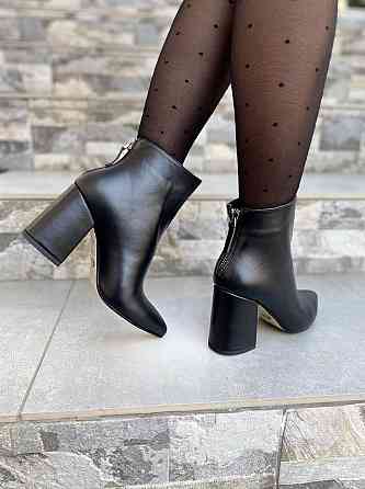 Crisma Жіночі черевики CRISMA чорні натуральна шкіра каблук 9см висота 10см (0174B/8057/81) Коломыя