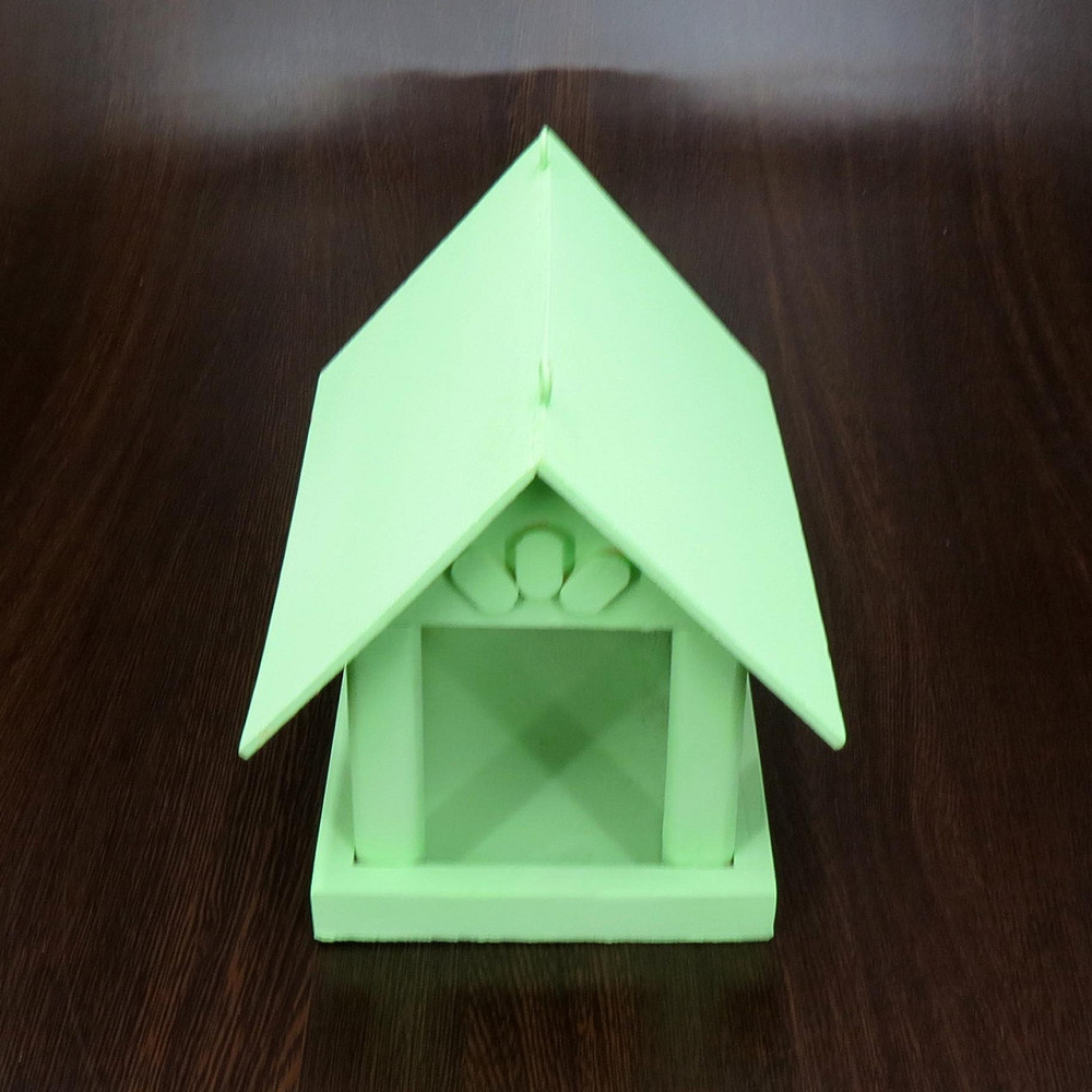 Кормушка садовая для птиц 