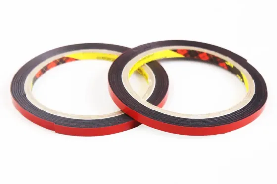 Скотч 2-сторонній чорний 1.1м 3M піноафровий 6мм х 2м Вінниця