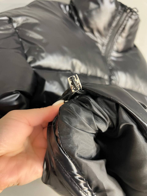 Куртка жіноча Lady Yep 9073 глянцева пуффер з кишенями без капюшона коротка чорна, чорний, 42 Київ - фото 7