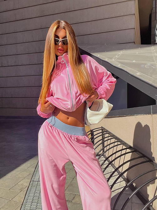 Жіночий стильний повсякденний костюм із ніжного велюру Барбі, 42/44 Одеса - фото 3